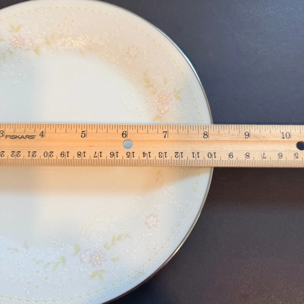 Noritake Temptation 2752 Salad Plates 8 1/4 Inch Set of 9 Japan